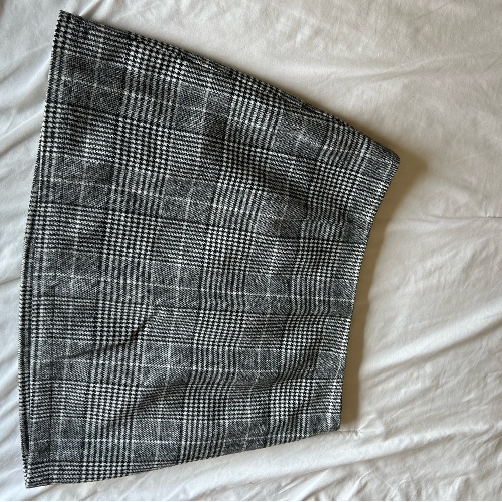 Forever 21 Black and White Plaid A-Line Skirt